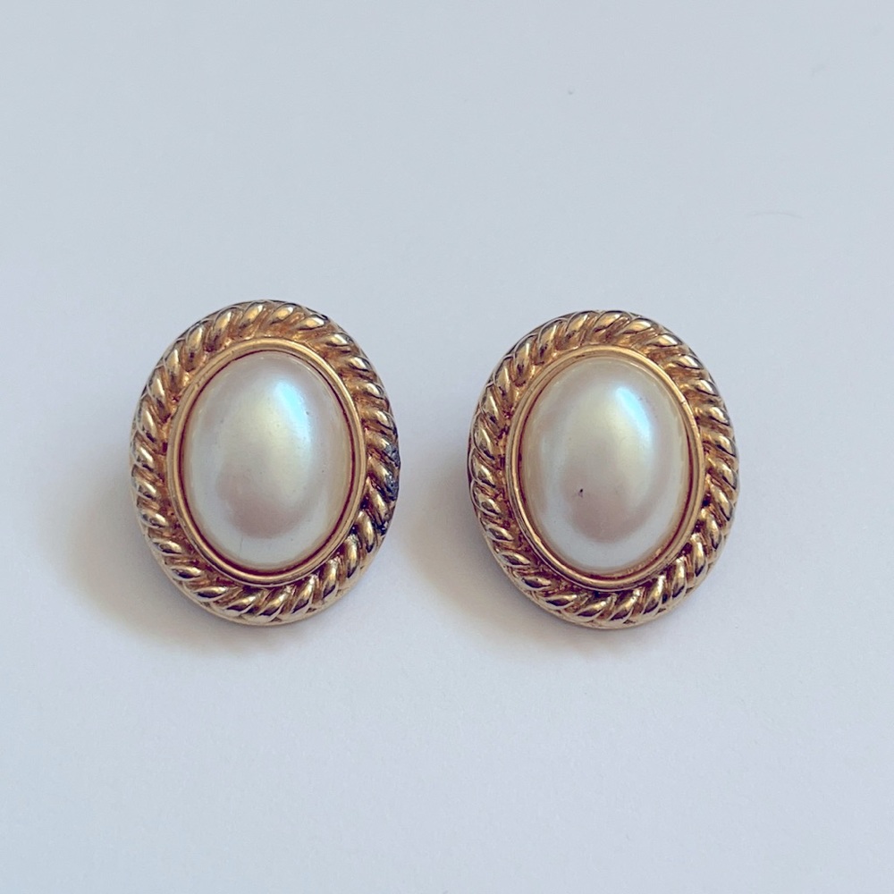 Vintage Monet Clip On Earrings